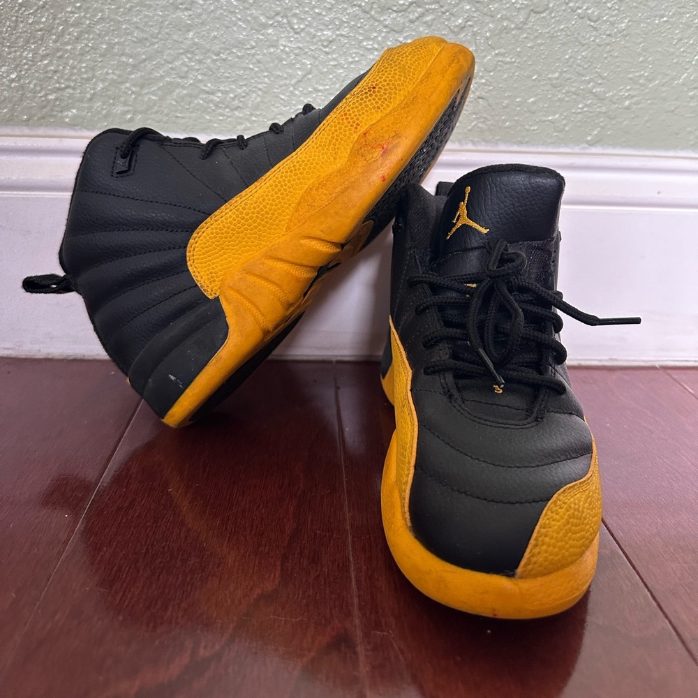 JORDAN 12’s 2Y